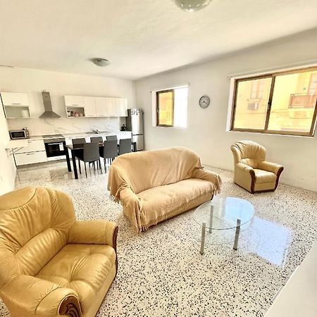Camag Apartment - Very Close To Airport Birżebbuġa Exterior foto
