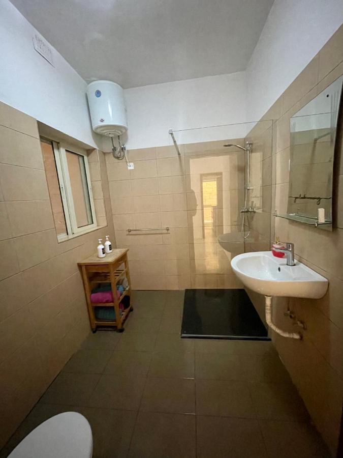 Camag Apartment - Very Close To Airport Birżebbuġa Exterior foto